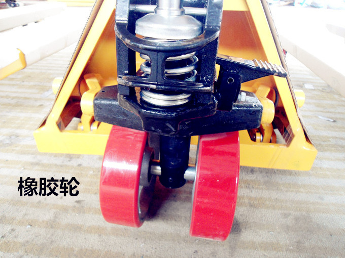 搬運(yùn)叉車橡膠輪胎 搬運(yùn)叉車橡膠輪胎