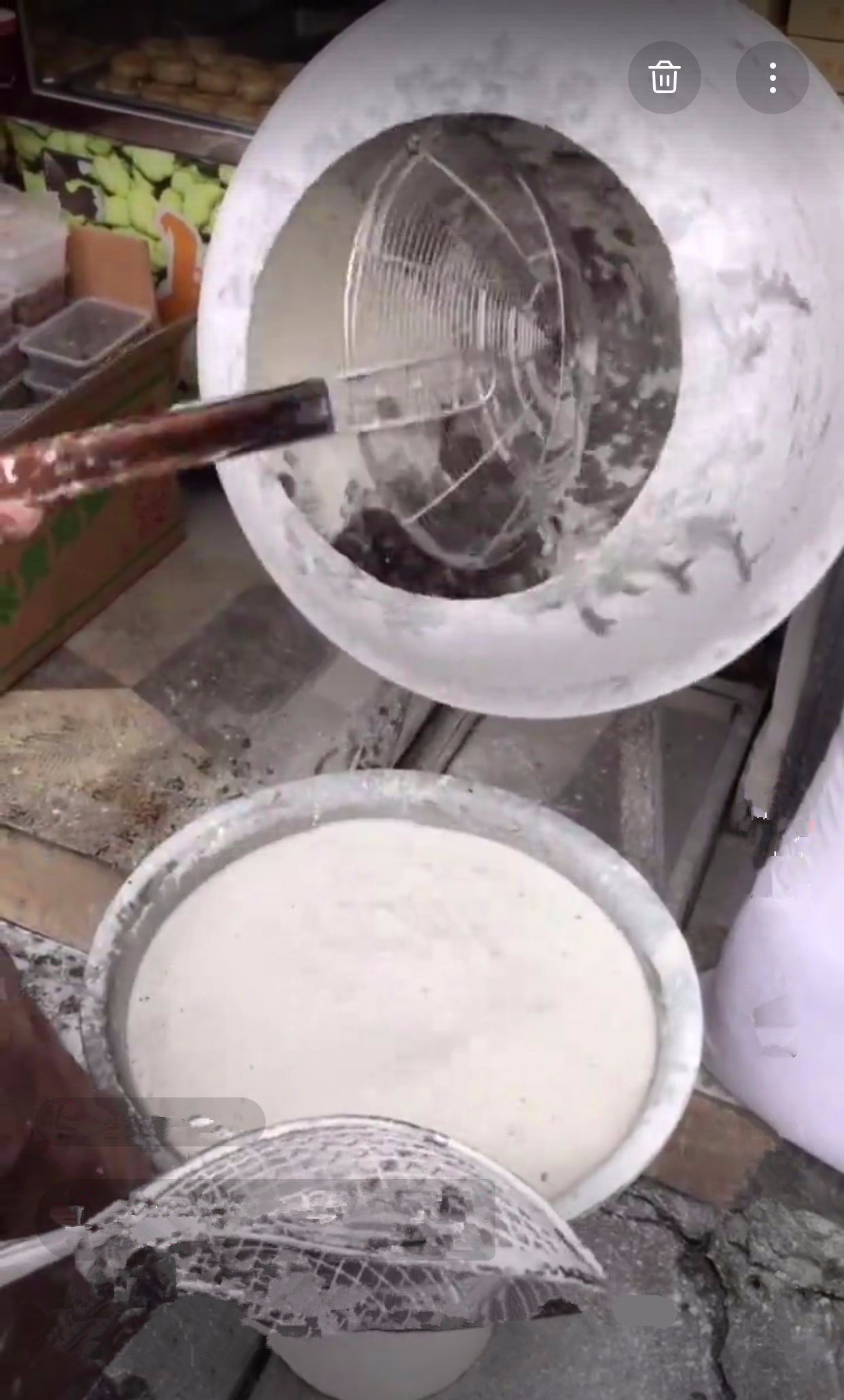 小型食品攪拌機(jī)制作元宵過(guò)程圖片--河北東圣吊索具制造有限公司-小型攪拌機(jī)生產(chǎn)廠家