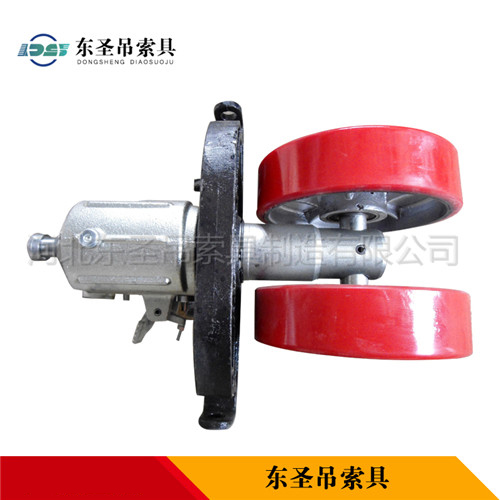 防爆手動(dòng)叉車產(chǎn)品聚氨酯行走輪細(xì)節(jié)展示圖--河北東圣吊索具制造有限公司--小型攪拌機(jī)|石材夾具|液壓堆高車|手動(dòng)叉車