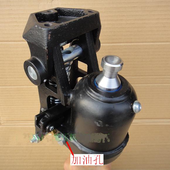 手動(dòng)液壓托盤(pán)車(chē)液壓油更換位置標(biāo)注圖--河北東圣吊索具制造有限公司--小型攪拌機(jī)|石材夾具|液壓堆高車(chē)|手動(dòng)叉車(chē)