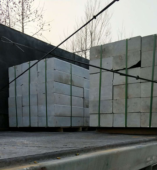 3噸液壓堆高車裝車現(xiàn)場(chǎng)--河北東圣吊索具制造有限公司--液壓堆高車|手動(dòng)叉車|小型攪拌機(jī)|石材夾具 3噸液壓堆高車裝車現(xiàn)場(chǎng)--河北東圣吊索具制造有限公司--液壓堆高車|手動(dòng)叉車|小型攪拌機(jī)|石材夾具